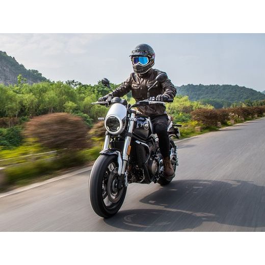 QJ MOTOR SRV 550 EURO 5 BLACK