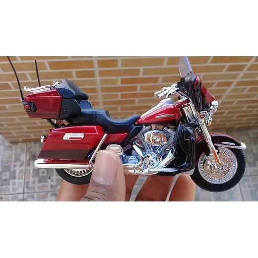 MAISTO HARLEY-DAVIDSON FLHTK ELEKTRA GLIDE ULTRA LIMITIED 2013 1:18