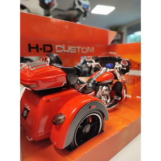 MAISTO HARLEY-DAVIDSON 2021 CVO TRI GLIDE ORANGE 1:12