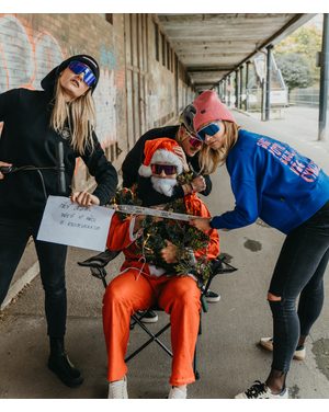 Prodloužené vrácení do 26.1.(standardně je do 6.1.))