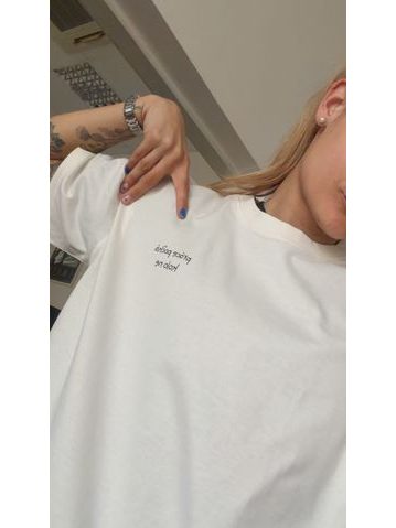 T-shirt La bici e amore Il lavoro può aspettare, la bici no unisex oversize - crema