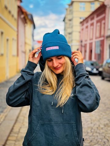 Zimná čiapka Bajk je láska Pink Love - modrá