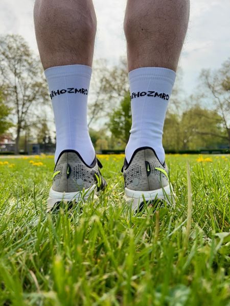 Ponožky na běhání Běh je láska Běhozmrd - bílá