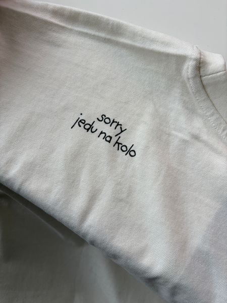 T-shirt La bici e amore Il lavoro può aspettare, la bici no unisex oversize - crema