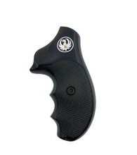 Střenky KSD Ruger SP101 černý akrylát se stříbrným logem