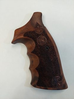 Střenky KSD Smith & Wesson N rám round butt ořech s logem úzký