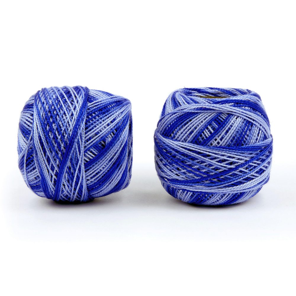 Háčkovací a vyšívací příze perlovka 85m ombre tmavě modrá - 3 ks