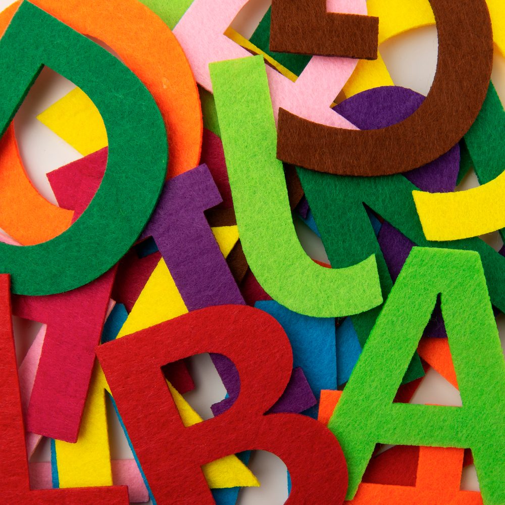 Dekorační plstěná písmena 26ks barevné - 5 balení