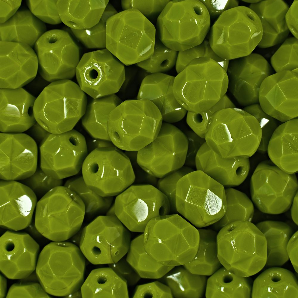 Manumi české broušené korálky 6mm Opaque Olivine - 30 ks