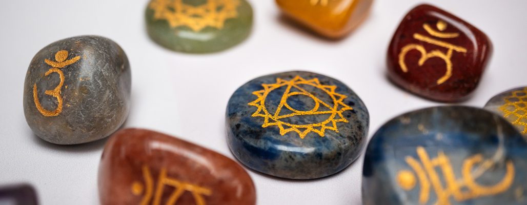 Čištění čaker doma: Jak na to + tipy na minerály a rituály