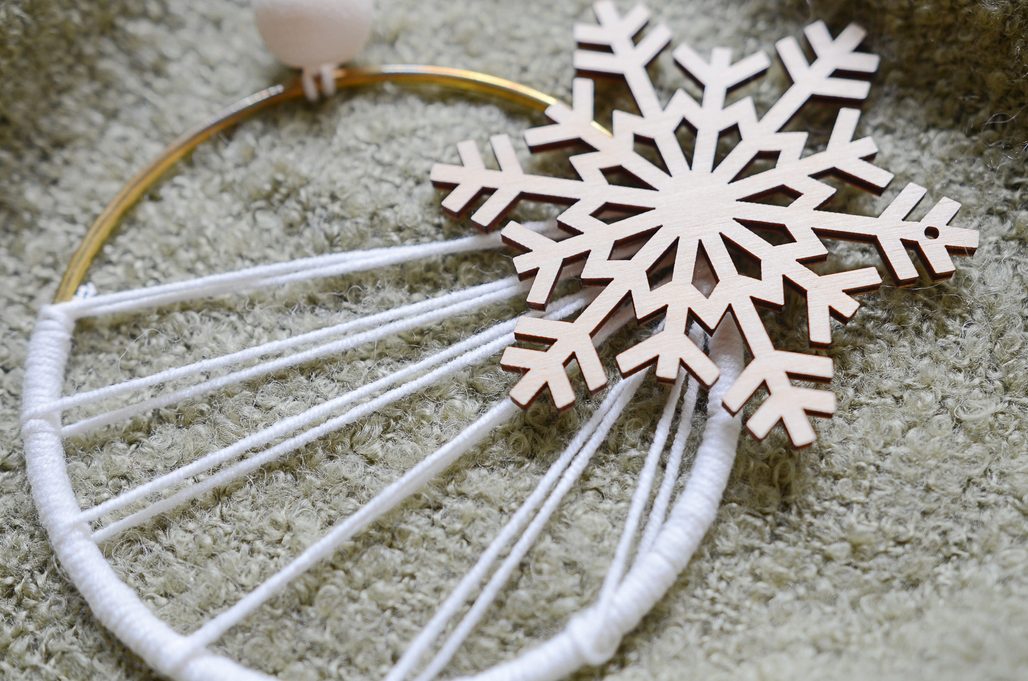 Návod na výrobu ozdoby s vločkou