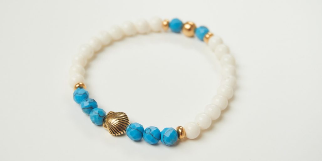 Návod na výrobu náramku s broušenými minerály a mušlí 2