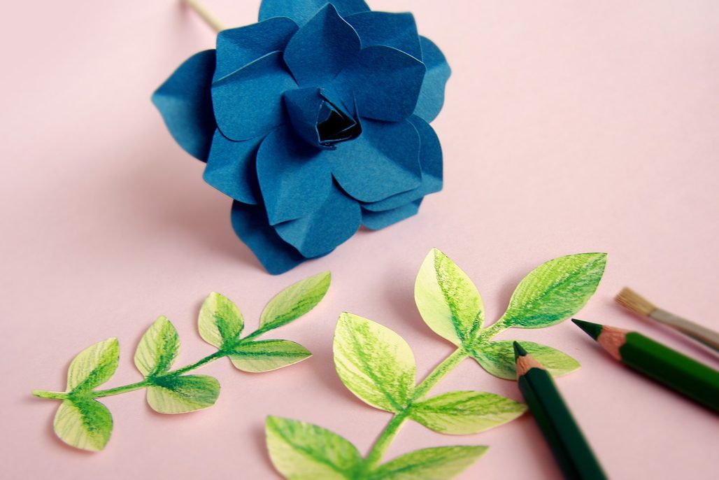 Papírová květina - modrá růže