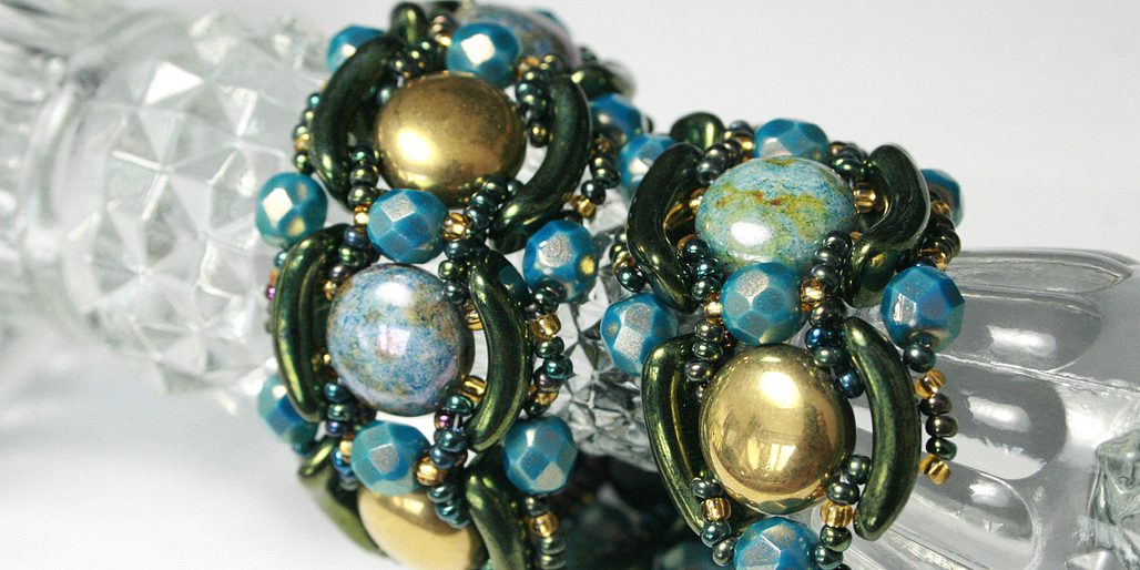 Návod na výrobu elegantního náramku z PRECIOSA Bow™