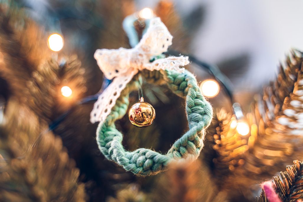 Návod na výrobu macramé ozdoby s rolničkou