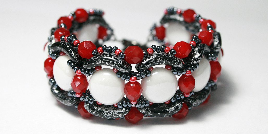 Návod na výrobu elegantního náramku z PRECIOSA Bow™