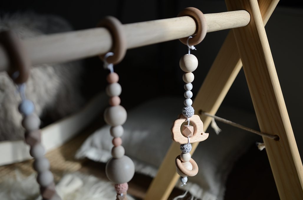 Návod na výrobu hračky na hrazdičku – ježek