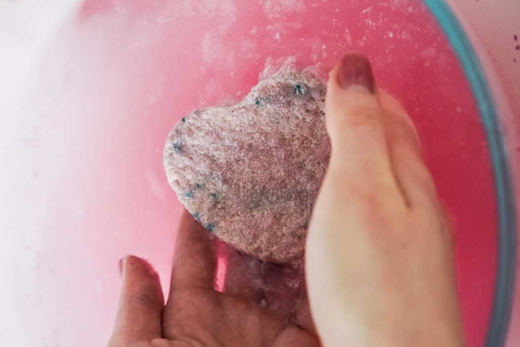 Návod na výrobu šumivé bomby do koupele