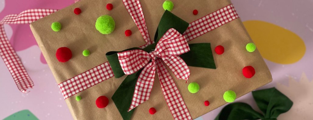 Tipy na originálne balenie vianočných darčekov