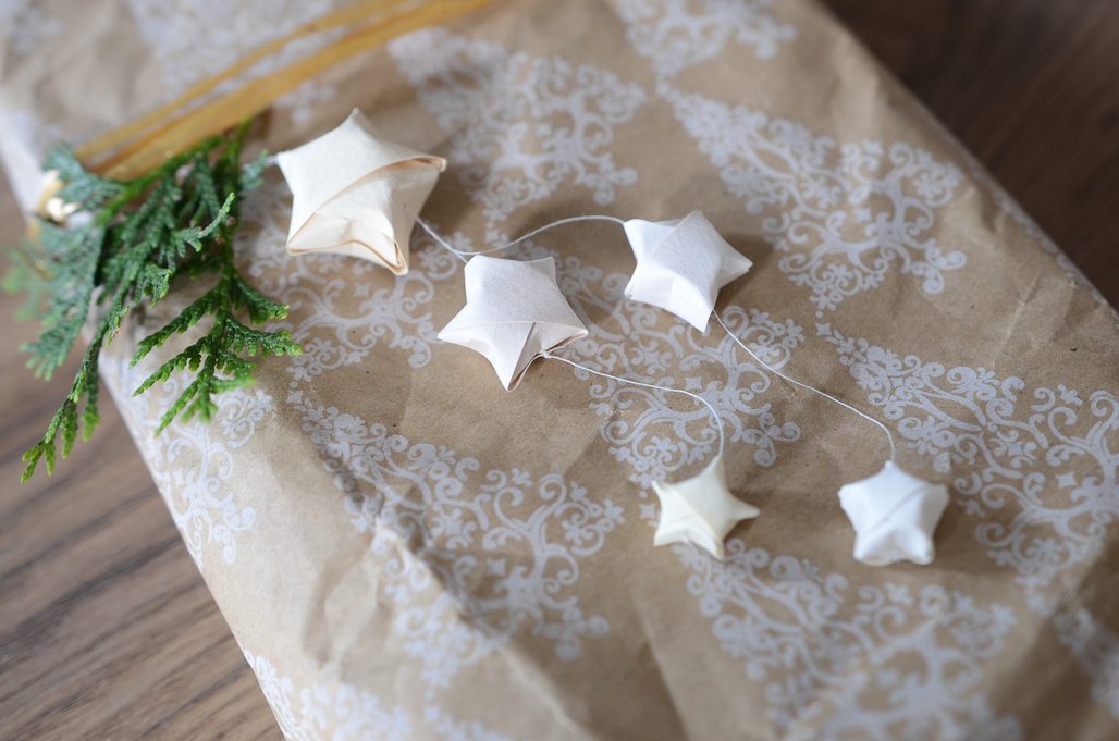 Návod na výrobu dekorativních hvězdiček