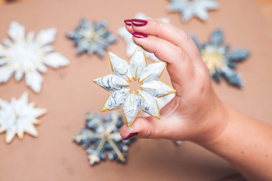 Návod na výrobu Jesmonite sněhových vloček