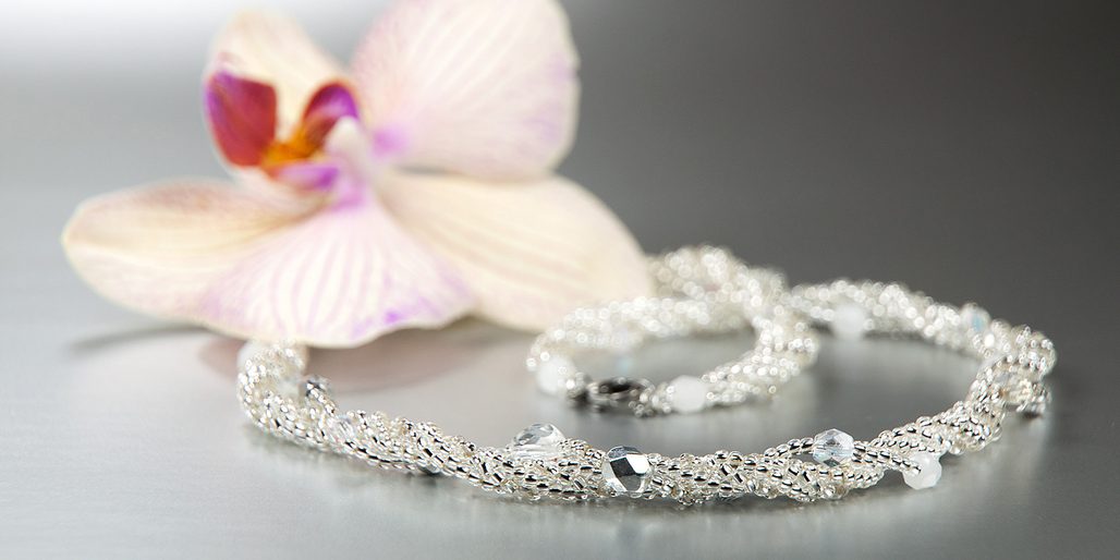 Návod na výrobu náhrdelníku Duhová tříšť