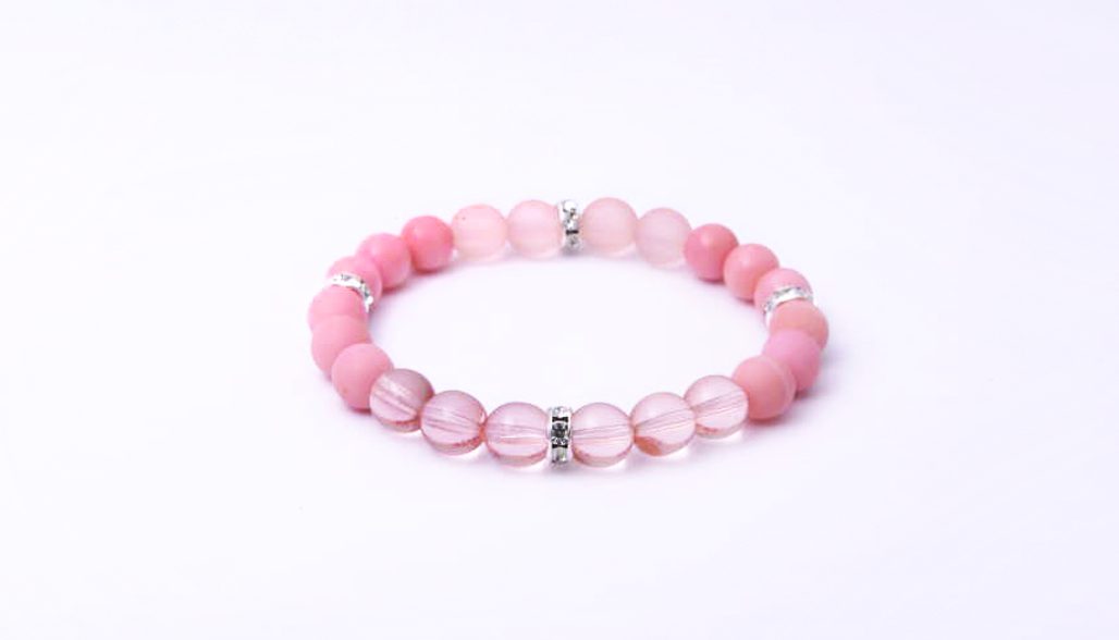 Návod na výrobu růžového náramku