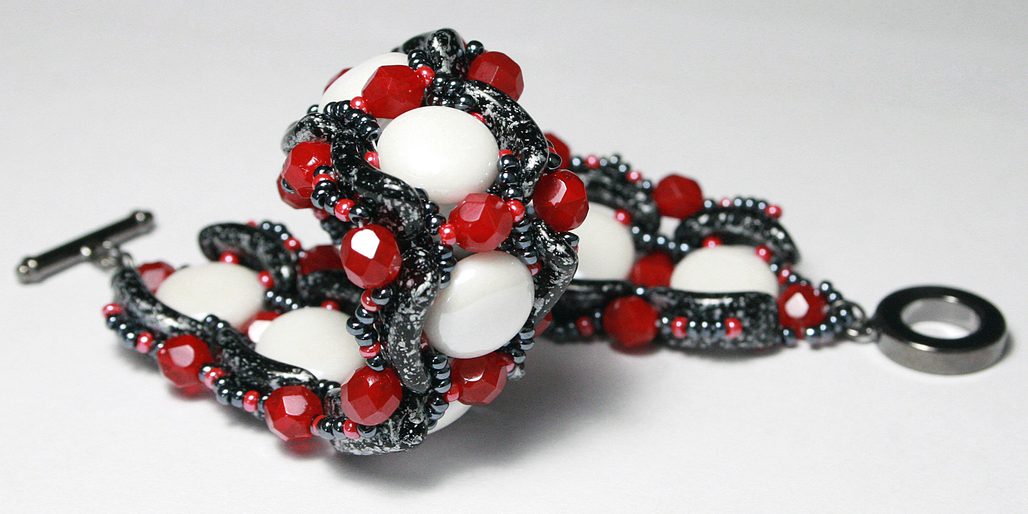 Návod na výrobu elegantního náramku z PRECIOSA Bow™