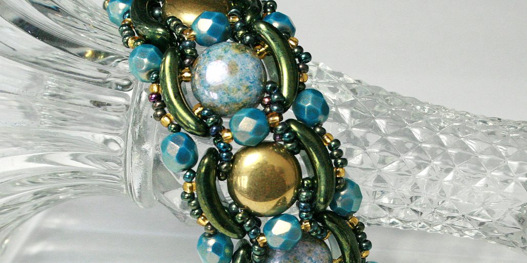 Návod na výrobu elegantního náramku z PRECIOSA Bow™