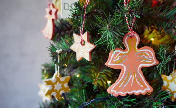 Návod na výrobu vánočních ozdob ze samotvrdnoucí hmoty