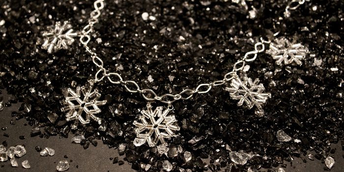 Návod na výrobu sněhových vloček podle Saši