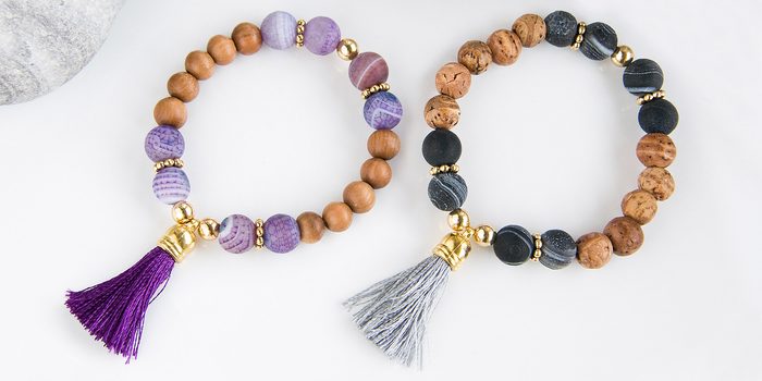 Návod na výrobu náramku s rudrakshou a střapci