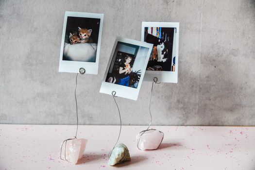 Návod na výrobu stojánku na fotky z minerálu