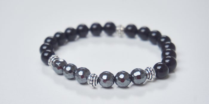 Návod na výrobu pánského náramku z broušených minerálů 1