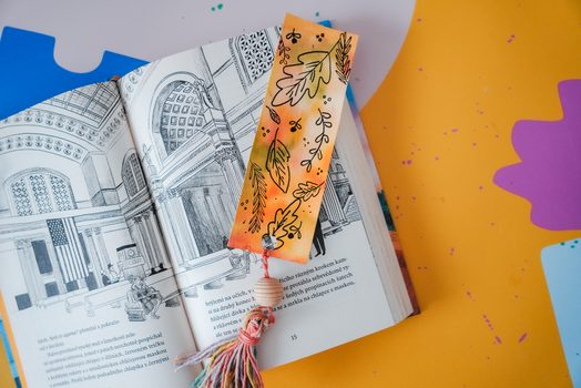 Podzimní záložka se střapcem