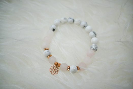 Návod na výrobu rose gold náramku s minerály