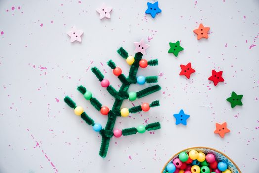 Vánoční stromeček ze žinylkových drátků