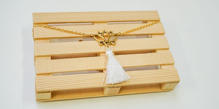 TierraCast náhrdelník se střapcem