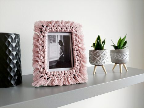 Návod na výrobu macramé rámečku na fotografie