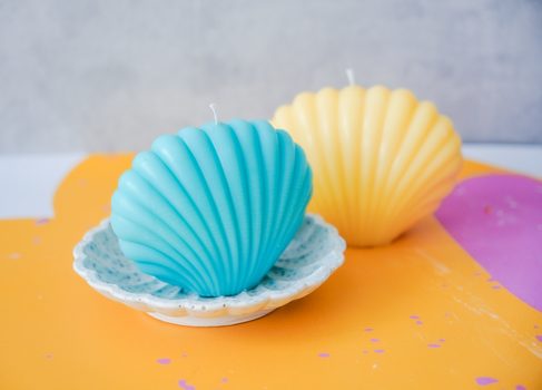 Svíčka ve tvaru mušle