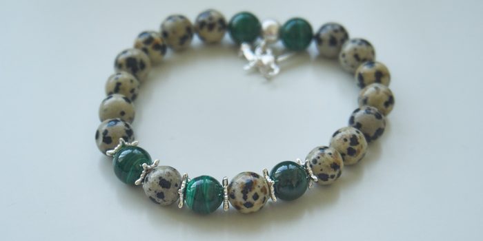 Návod na výrobu náramku z Jurského parku