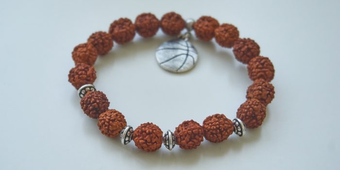 Návod na výrobu náramku pro fanoušky basketbalu