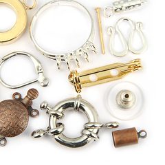 Bižuterní komponenty z běžných kovů