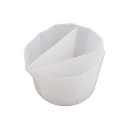 Split cup for simultaneous pouring 3 slots