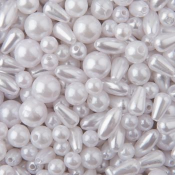 Metallic plastic beads white