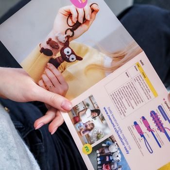 Manumi creative crochet mobile phone bag kit