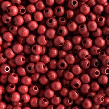 Manumi české dřevěné korálky 4 mm tmavě červené