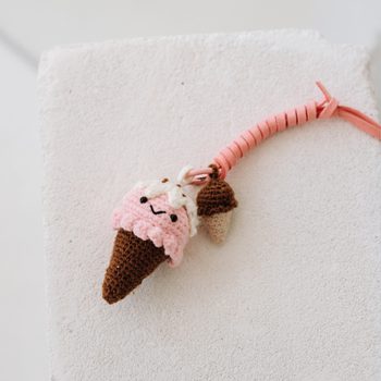 Manumi creative crochet mobile phone bag kit