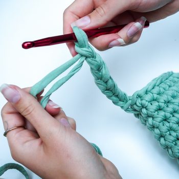 Manumi creative crochet mobile phone bag kit