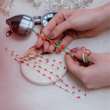 Manumi kreativní sada na výrobu šperků z korálků Preciosa kytičky a třešně